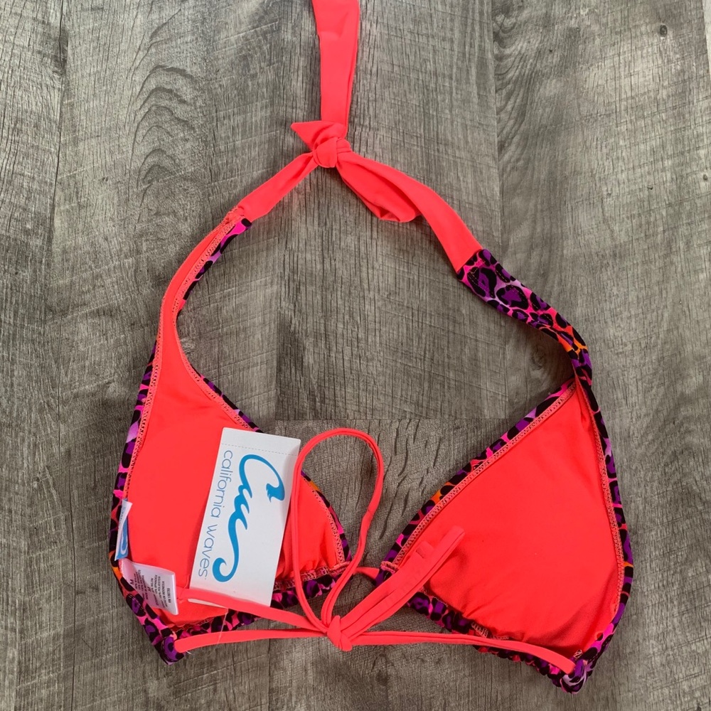 2/$25‼️NWT California Waves Cheetah Bikini Top - Picture 3 of 5